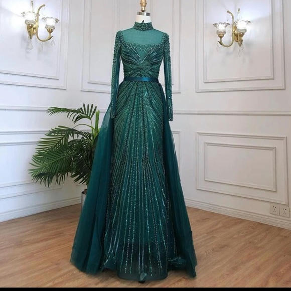 Dresses & Skirts - Women beaded evening prom dress